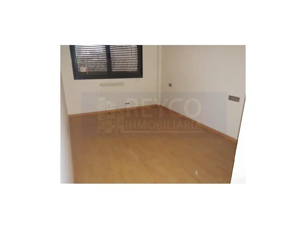 Wohnung zum Verkauf in Huércanos mit Schwimmbad