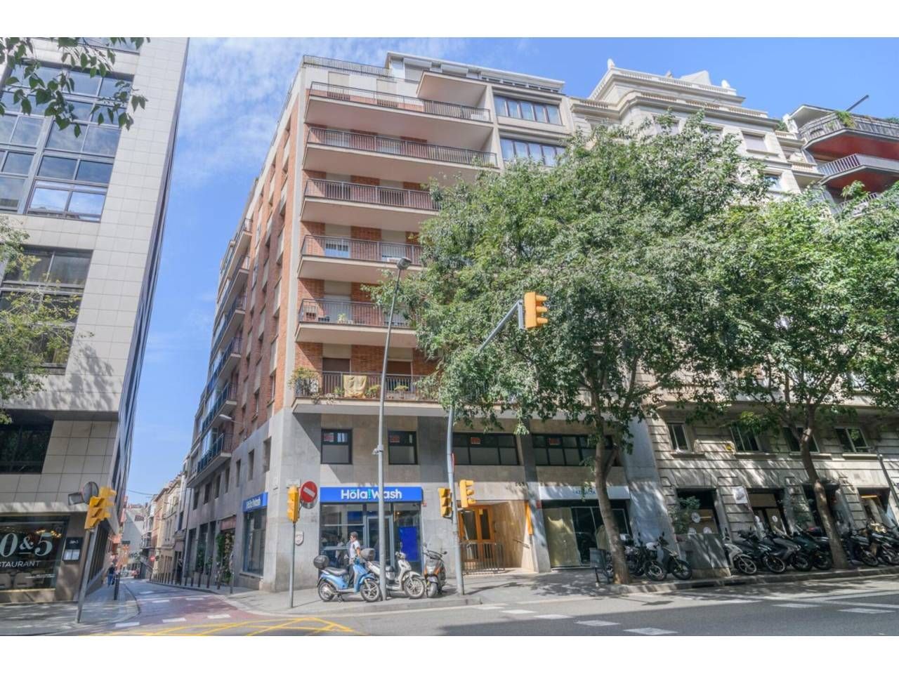 Vista exterior de Oficina en venta en  Barcelona Capital