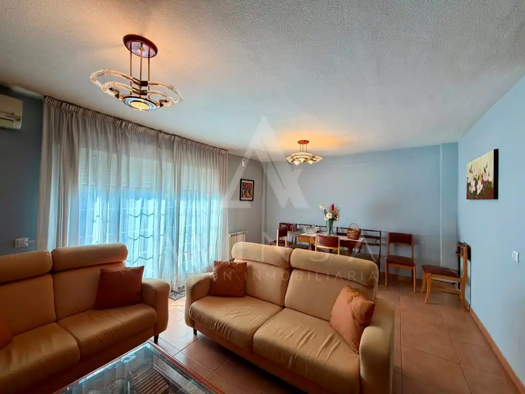 Sala d'estar de Casa o xalet en venda en Guadalajara