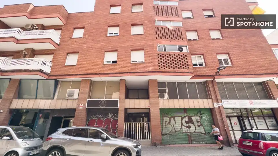 Vista exterior de Piso de alquiler en Barcelona con Aire acondicionado, Calefacción y Amueblado