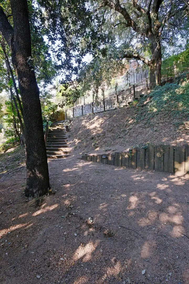 Jardí de Finca rústica en venda en La Bisbal d'Empordà amb Aire condicionat, Calefacció i Terrassa