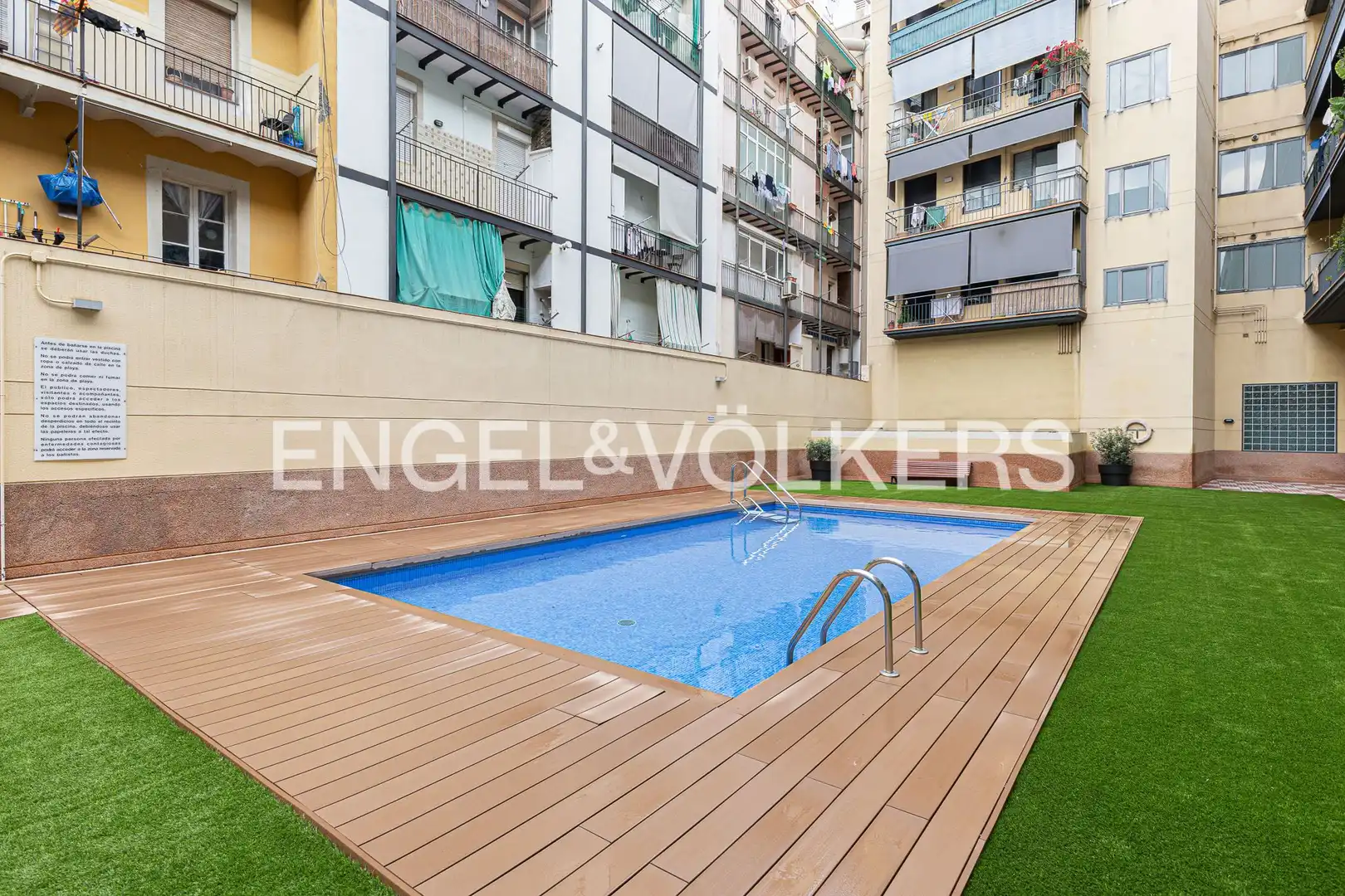 Piscina de Piso de alquiler en Barcelona con Aire acondicionado, Calefacción y Parquet