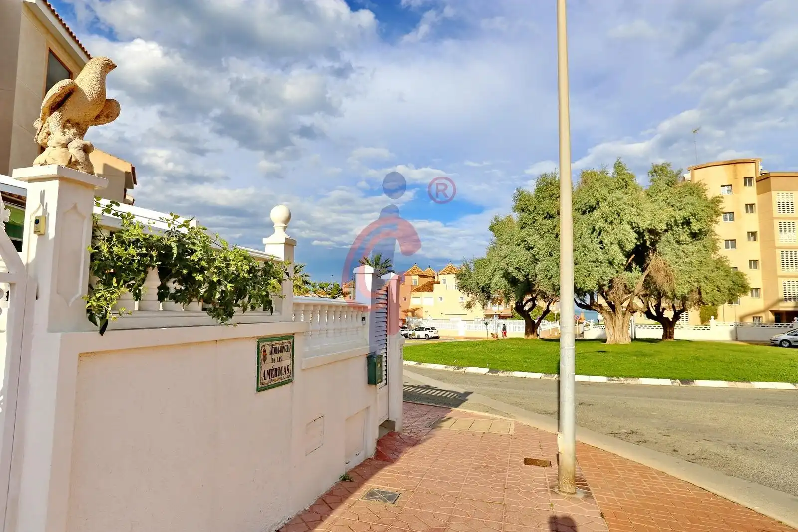Exterior view of Detached homes for sale in Guardamar del Segura  with Air Conditioner, Private garden and Terrace