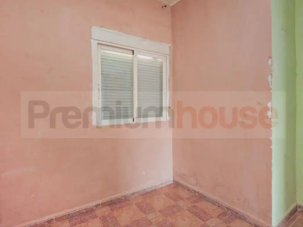 Flat for sale in Calle de Pi i Margall, Migjorn