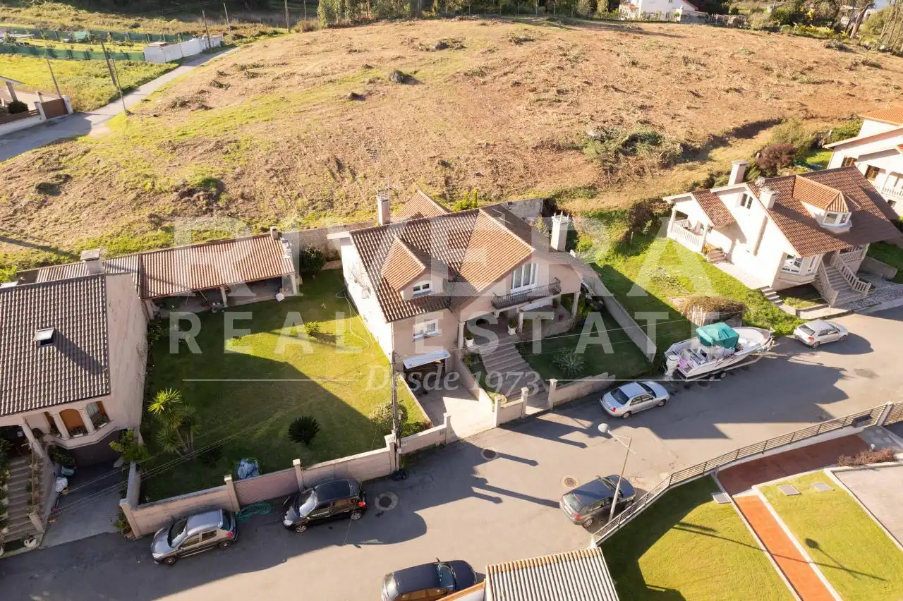 Vista exterior de Casa o chalet en venta en A Illa de Arousa  con Calefacción