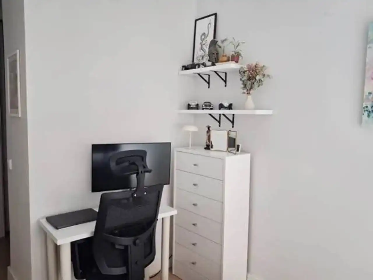 Bedroom of Flat for sale in Barcelona
