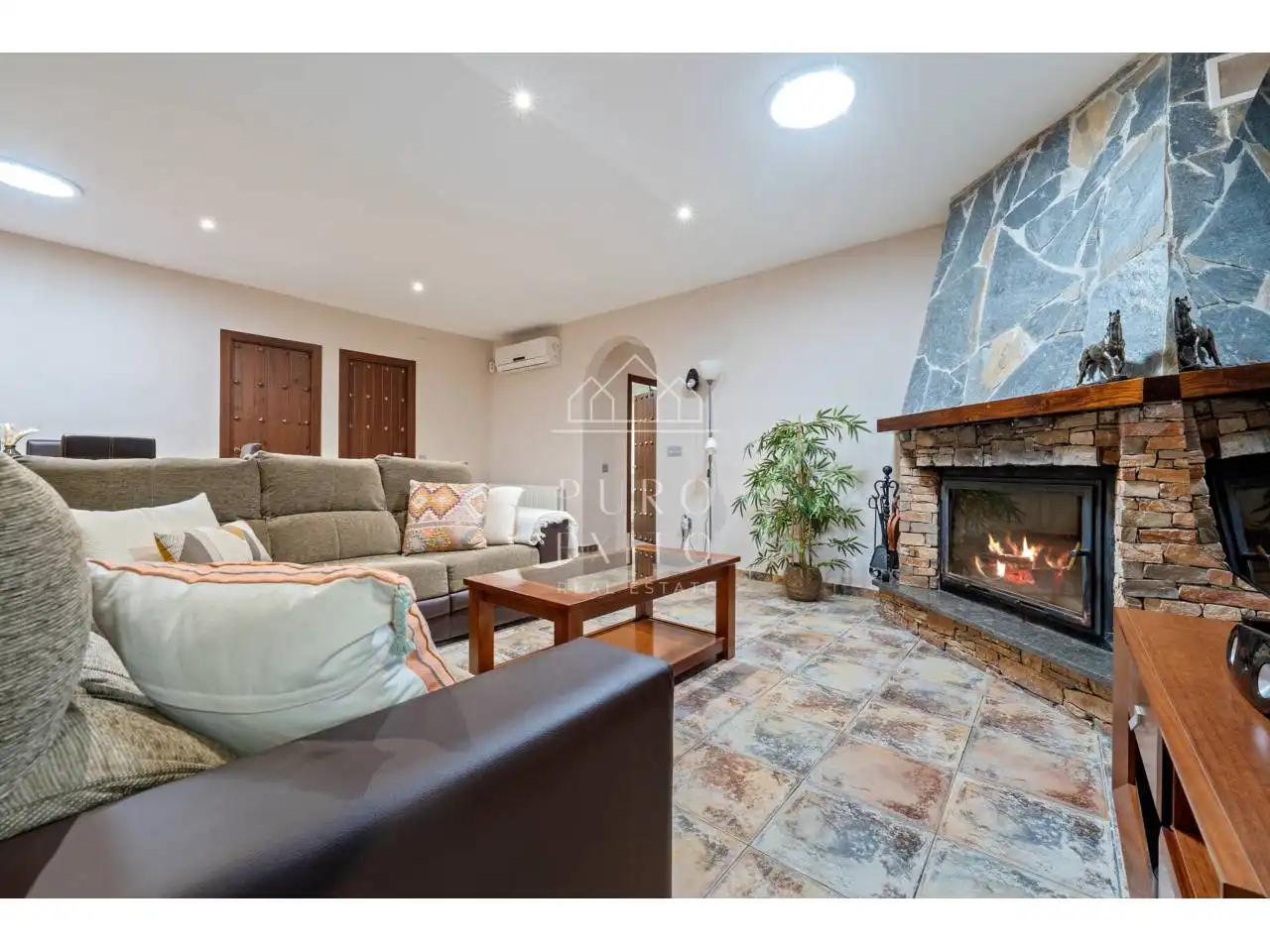 Sala de estar de Finca rústica en venta en Reus con Aire acondicionado, Calefacción y Jardín privado