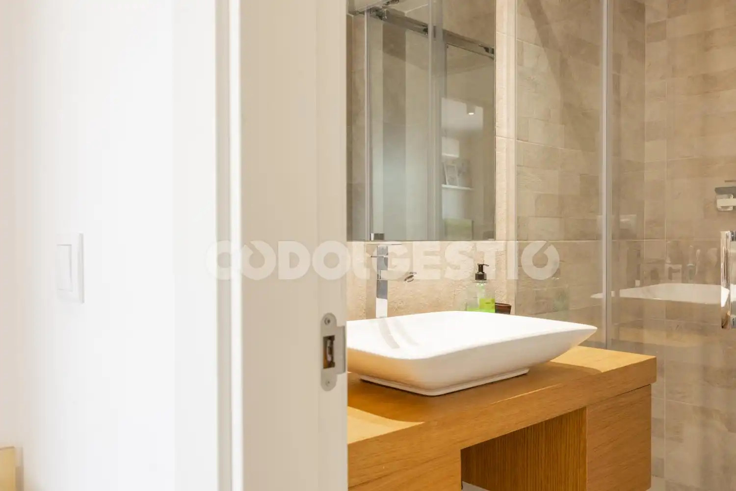 Baño de Piso en venta en Manlleu con Terraza