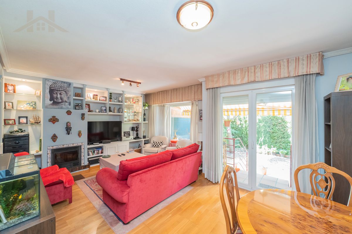 Single-family semi-detached for sale in Calle Mar de Fora, Parque de la Coruña - Las Suertes