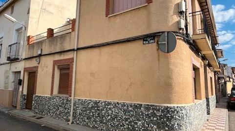 Foto 4 de Casa adosada en venda a Villatobas, Toledo