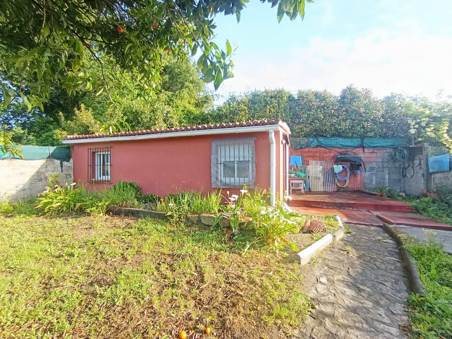 Vista exterior de Casa o xalet en venda en Cambados amb Calefacció, Terrassa i Traster