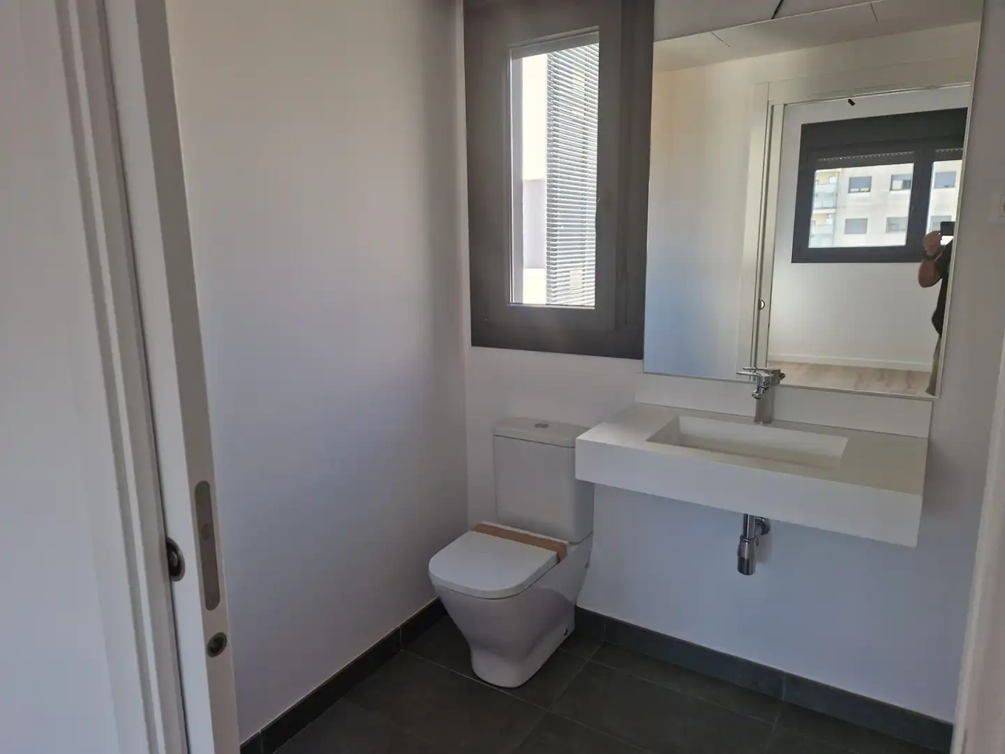 Bathroom of Flat for rent in Barberà del Vallès  with Air Conditioner, Heating and Terrace