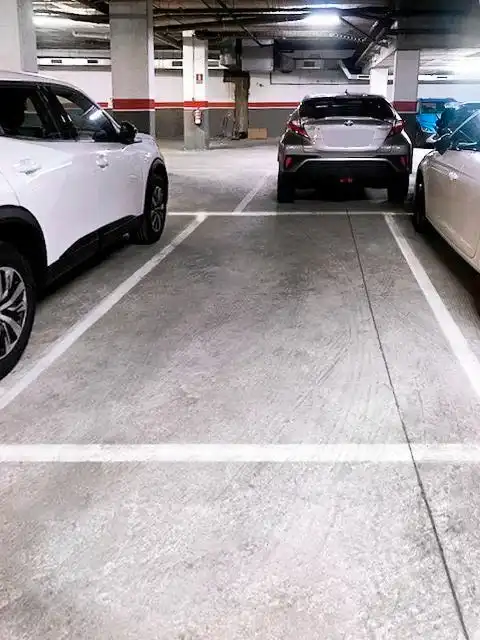 Parkplatz mit Aufzug zum Verkauf in Avinguda Coronel Estrada 134, imagen 5