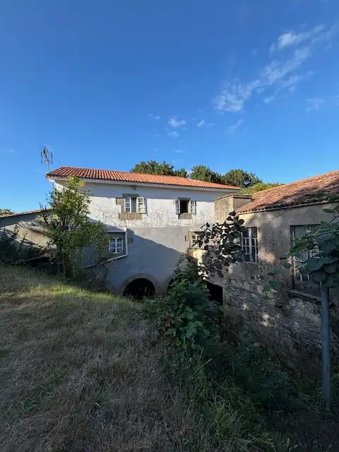 Vista exterior de Finca rústica en venta en Narón con Calefacción, Jardín privado y Amueblado