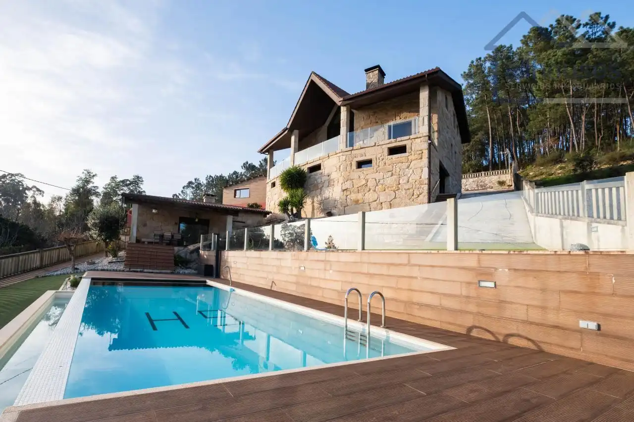 Piscina de Casa o chalet en venta en Tui con Calefacción, Jardín privado y Terraza
