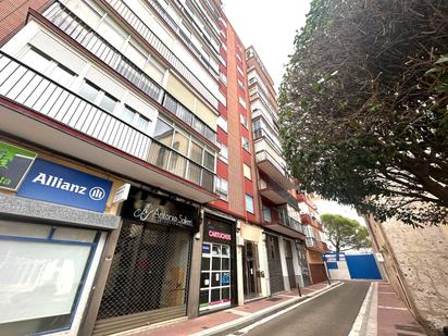 Exterior view of Flat for sale in Valladolid Capital  with Balcony