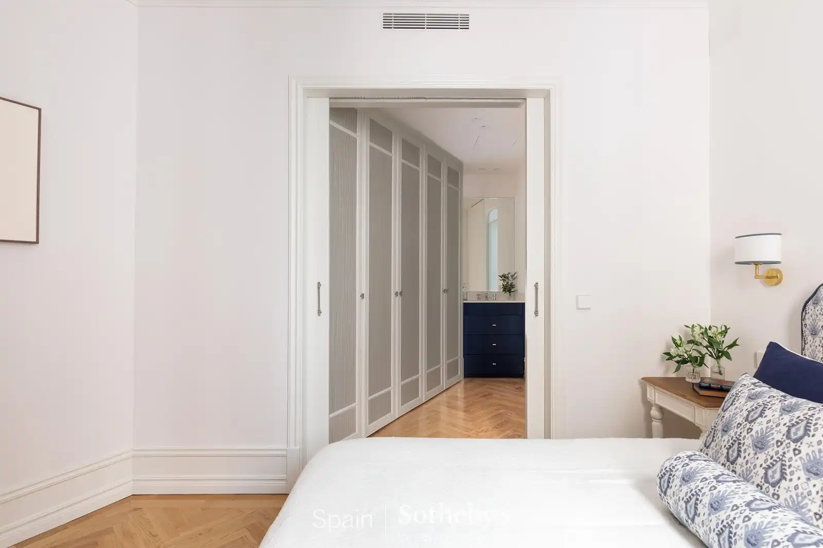 Bedroom of Apartments for sale in Madrid  with Air Conditioner, Heating and Terrace
