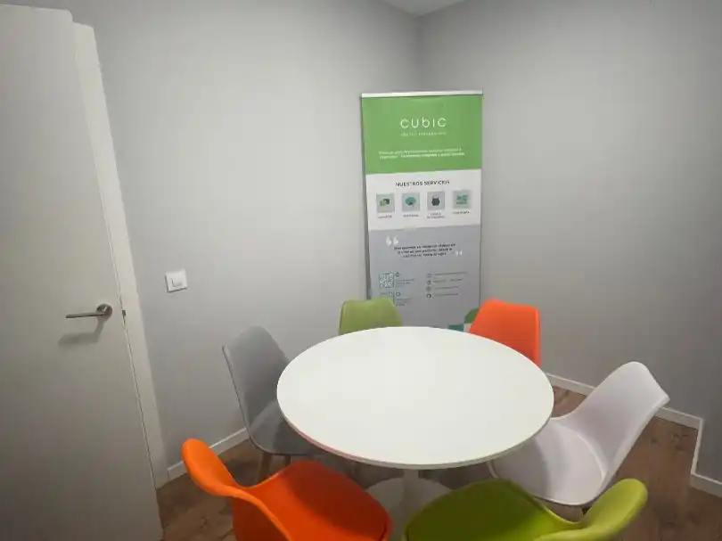 Oficina de alquiler en Valdemoro con Aire acondicionado, Calefacción y Amueblado