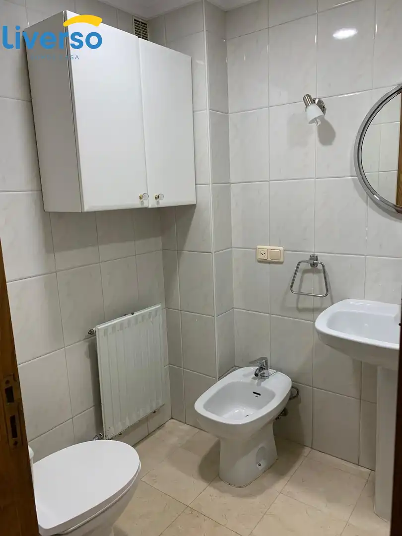 Zimmer in Avenida CID CAMPEADOR, Los Vadillos - R. Sanitaria - Pozanos