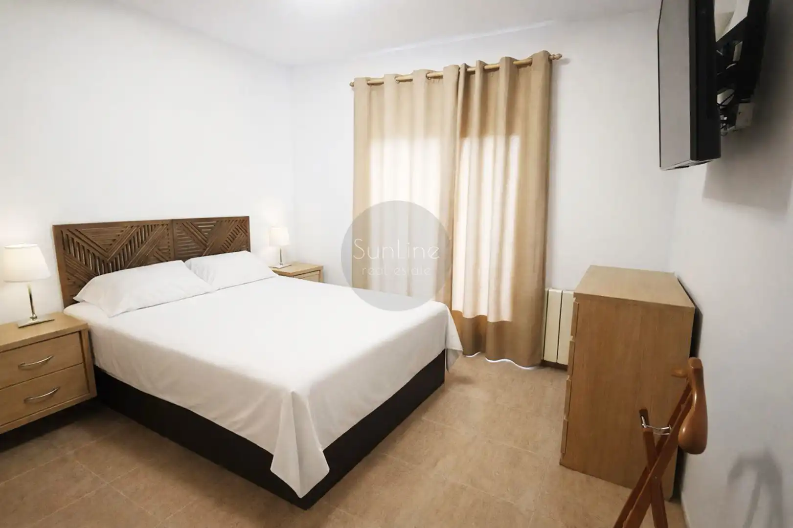 Bedroom of Houses for sale in La Pobla de Vallbona  with Air Conditioner, Private garden and Terrace