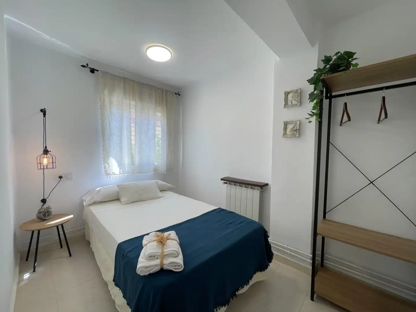 Schlafzimmer von Haus oder Chalet zur Miete in Requena mit Heizung und Terrasse