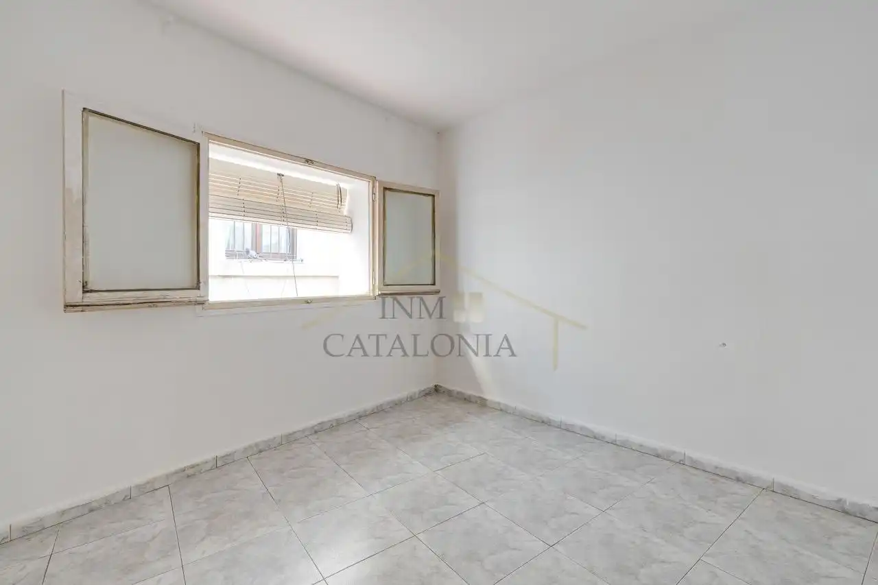 Bedroom of Flat for sale in Barcelona  with Alarm