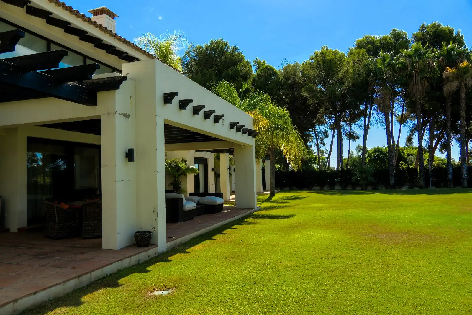 Jardí de Casa o xalet en venda en Marbella amb Aire condicionat, Jardí privat i Parquet
