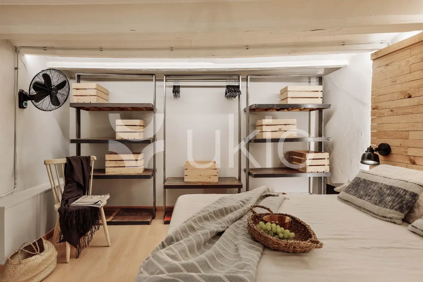 Habitación de Apartamento de alquiler en Barcelona con Aire acondicionado, Calefacción y Amueblado