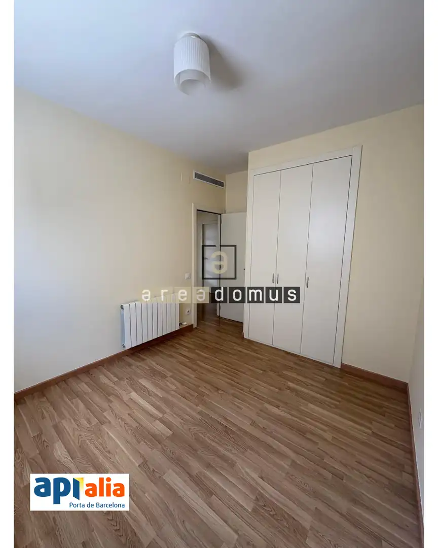 Habitación de Piso en venta en Sant Feliu de Llobregat con Calefacción, Jardín privado y Trastero