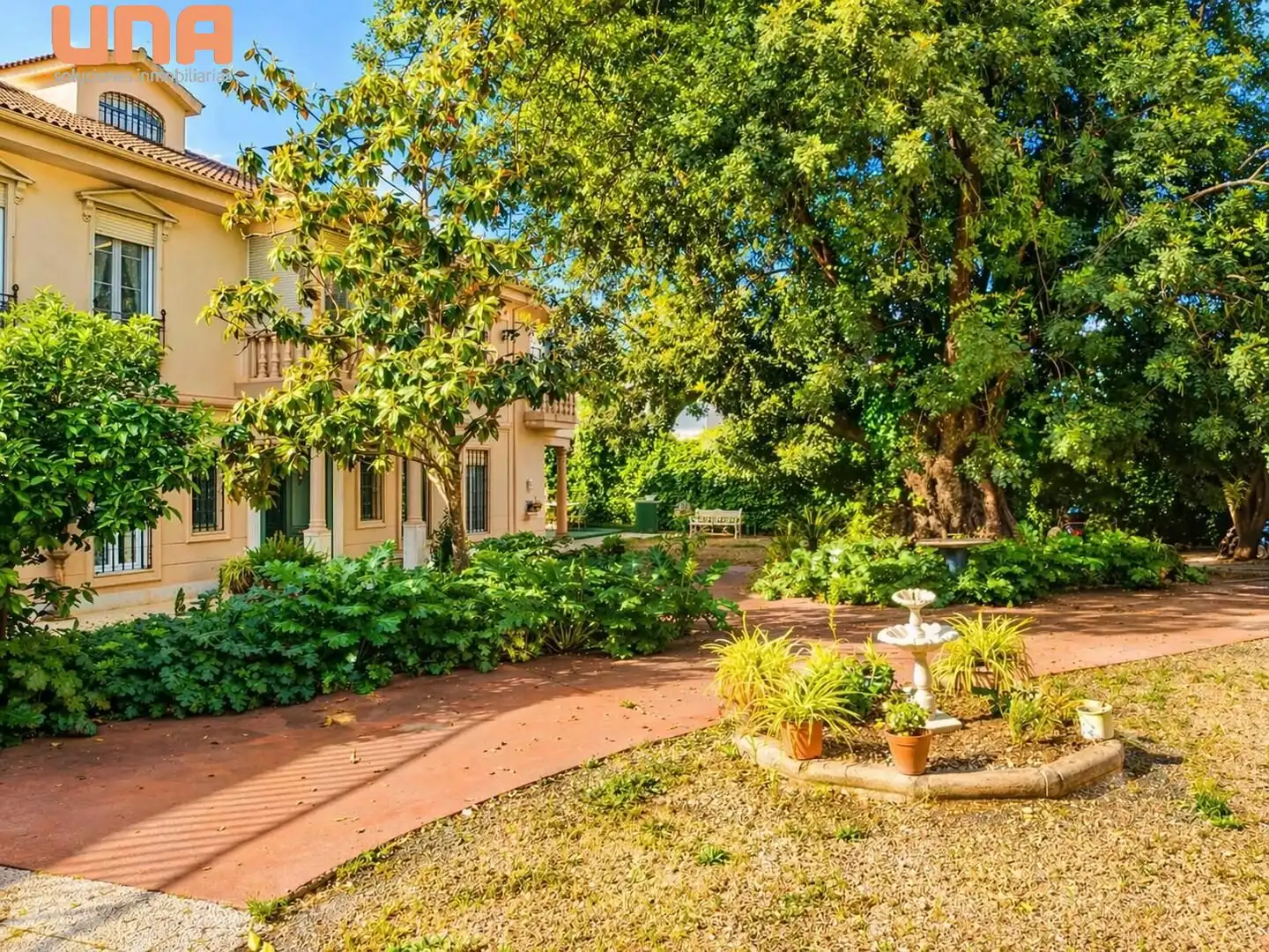 Jardí de Casa o xalet en venda en  Córdoba Capital amb Aire condicionat, Calefacció i Jardí privat