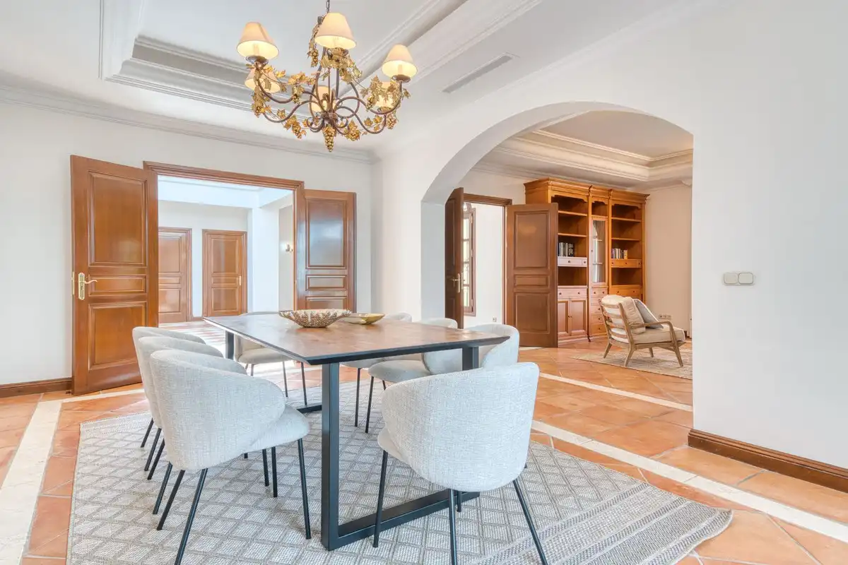 Comedor de Casa o chalet de alquiler en Benahavís con Aire acondicionado, Jardín privado y Terraza