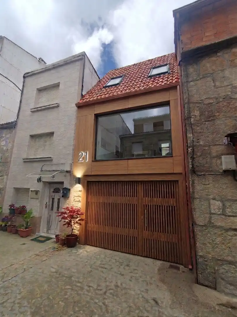 Vista exterior de Garatge en venda en Porto do Son