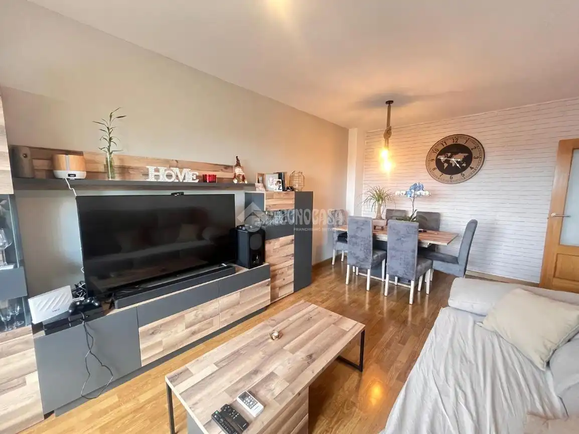Sala de estar de Piso en venta en Navalcarnero con Aire acondicionado, Calefacción y Parquet