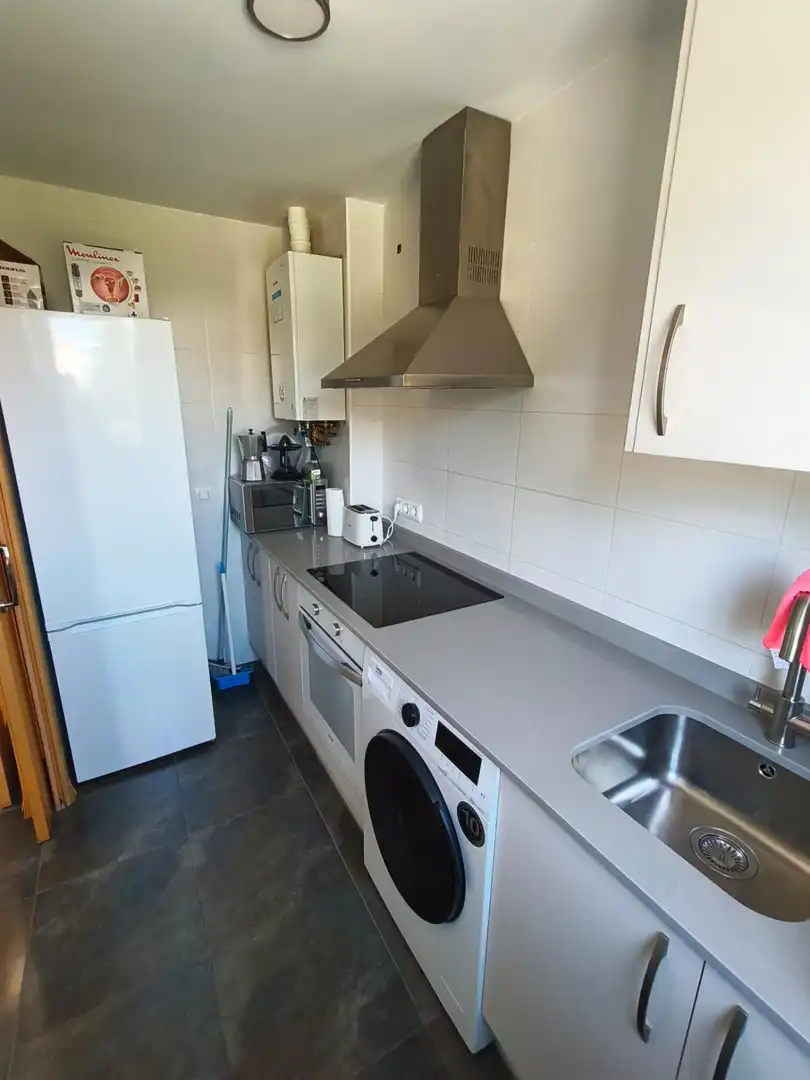 Cocina de Casa o chalet de alquiler en Miengo con Jardín privado, Terraza y Piscina comunitaria