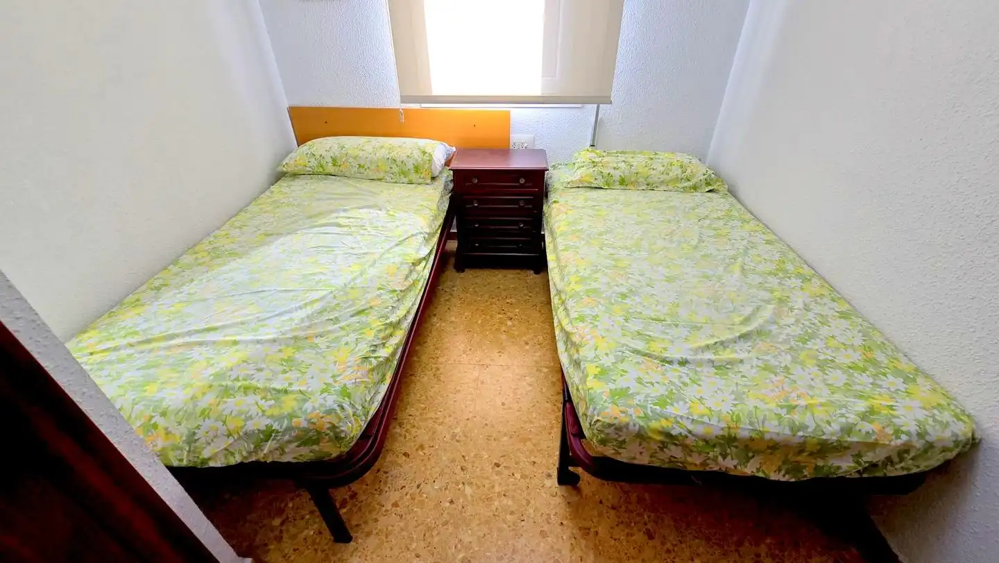 Habitación de Apartamento en venta en Gandia con Aire acondicionado, Terraza y Amueblado