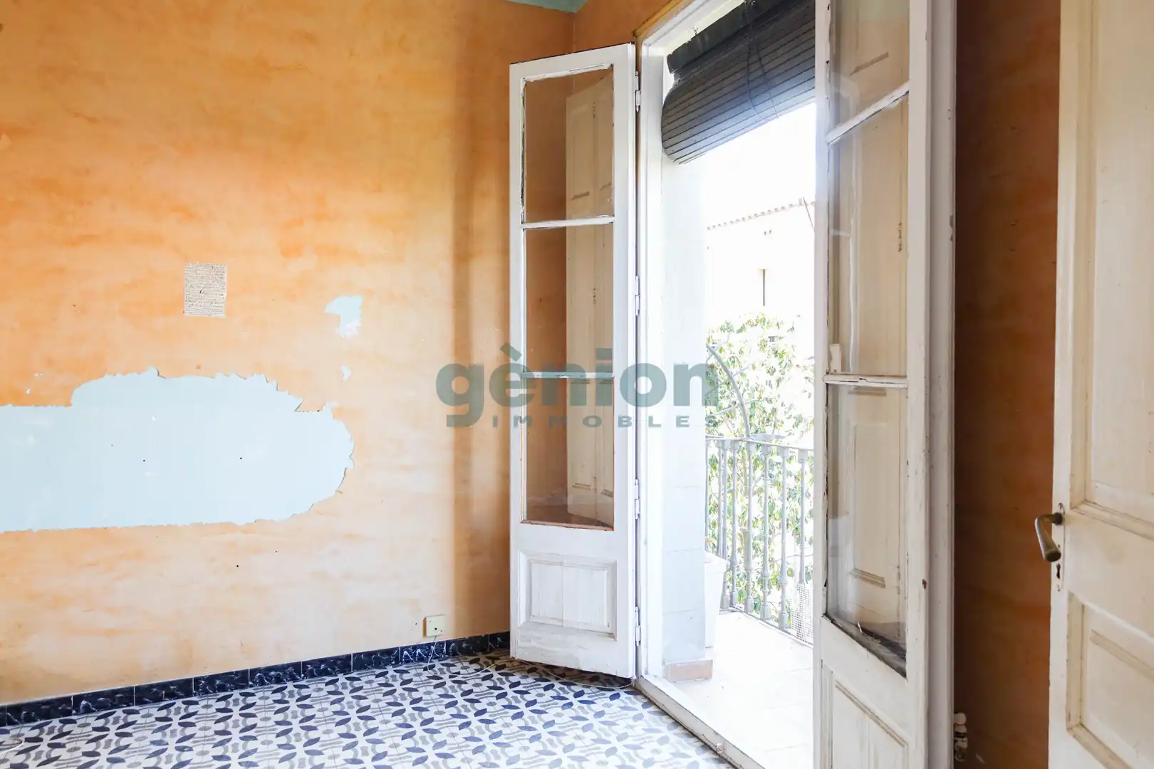 Habitación de Piso en venta en Girona con Calefacción, Terraza y Balcón