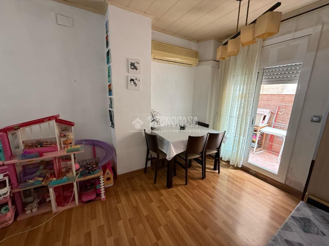 Dining room of Flat for sale in  Barcelona Capital  with Air Conditioner
