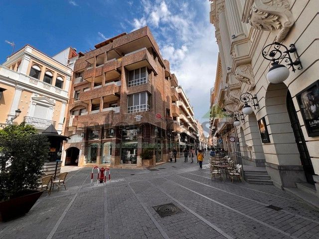 Vista exterior de Pis de lloguer en  Huelva Capital amb Moblat, Forn i Rentadora