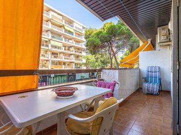 Wohnung mit Pool zum Verkauf in Mar i Camp - Platja dels Capellans