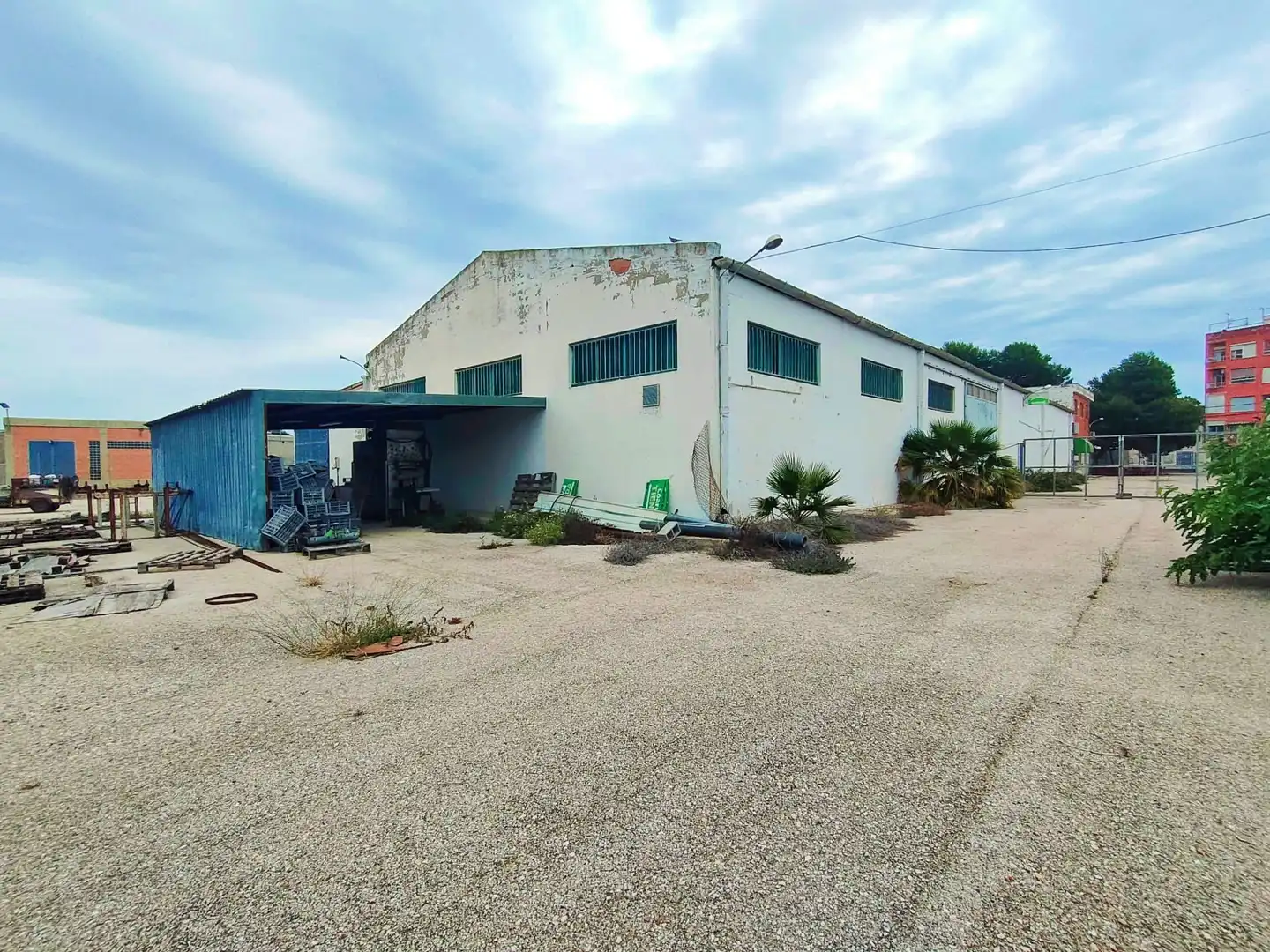 Vista exterior de Nave industrial en venta en Sueca