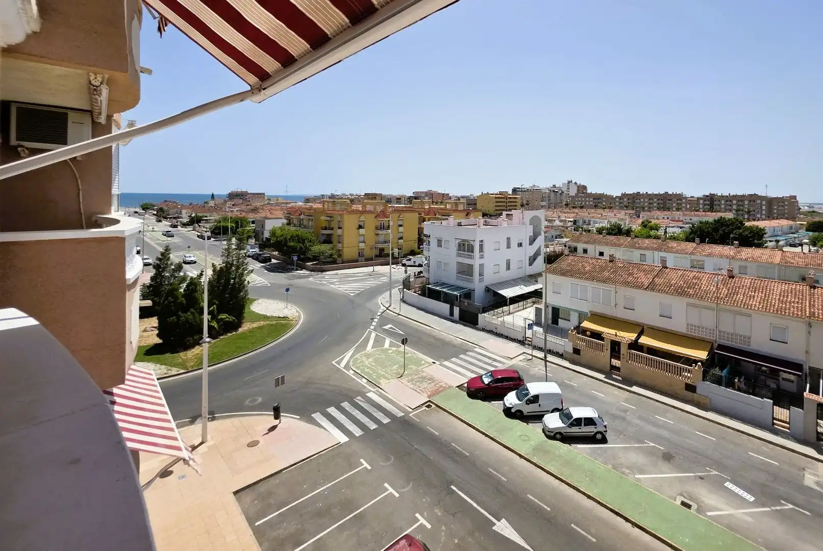 Außenansicht von Wohnungen zum Verkauf in Santa Pola mit Klimaanlage, Terrasse und Möbliert