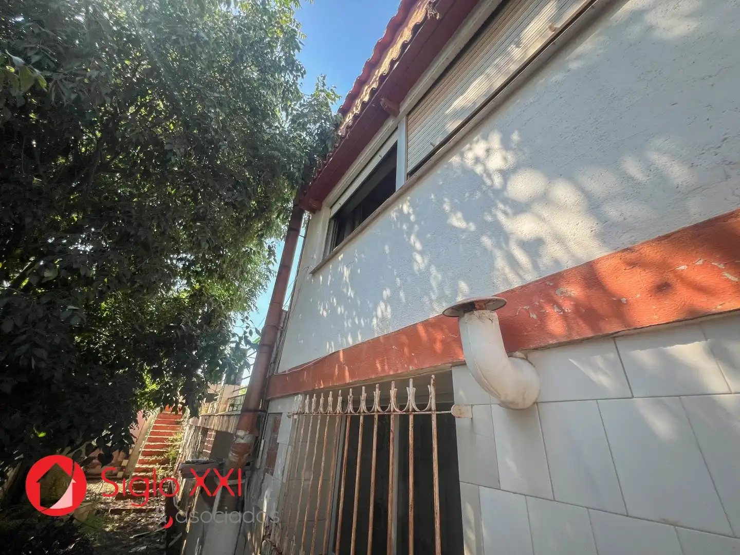 Vista exterior de Casa o xalet en venda en Castellón de la Plana / Castelló de la Plana amb Terrassa, Traster i Piscina