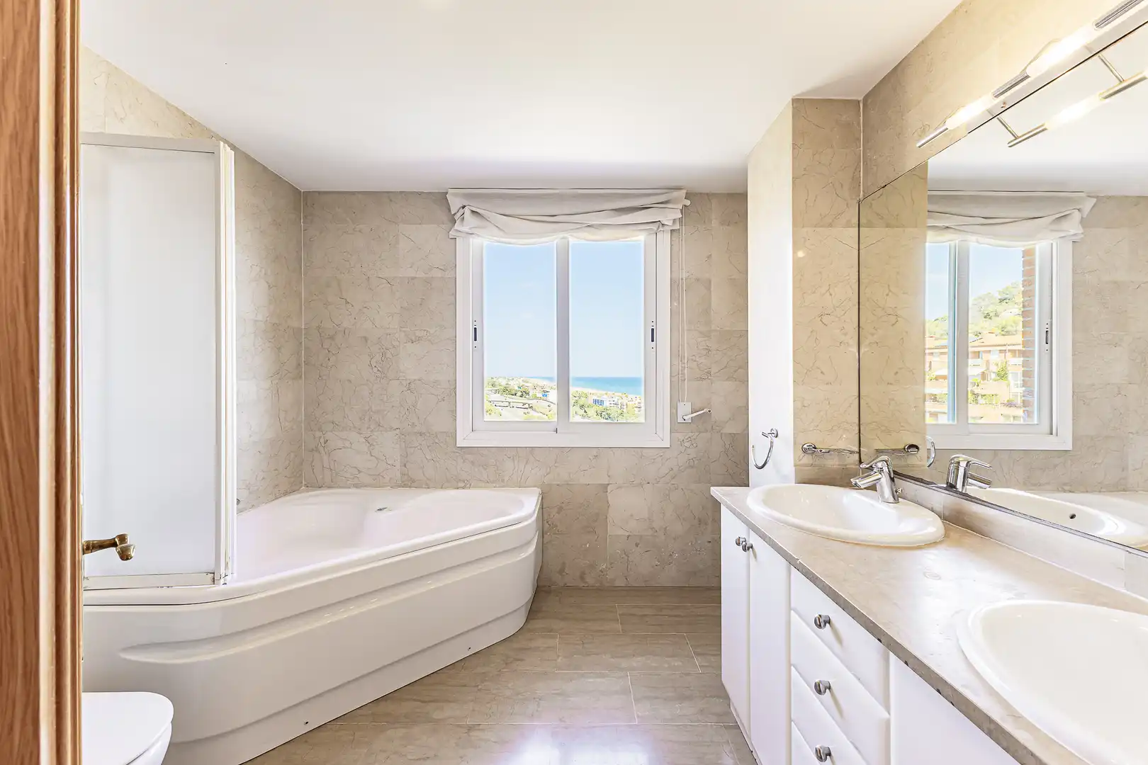 Bathroom of Duplexes for sale in Sitges  with Air Conditioner, Heating and Storage room