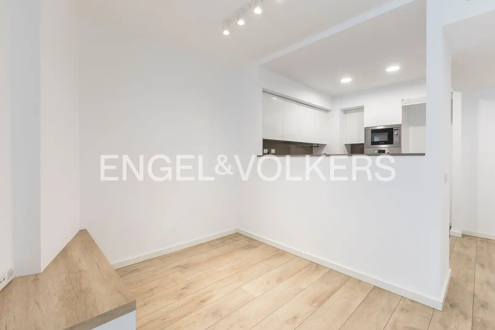 Cuina de Apartament en venda en Barcelona amb Aire condicionat, Calefacció i Terrassa