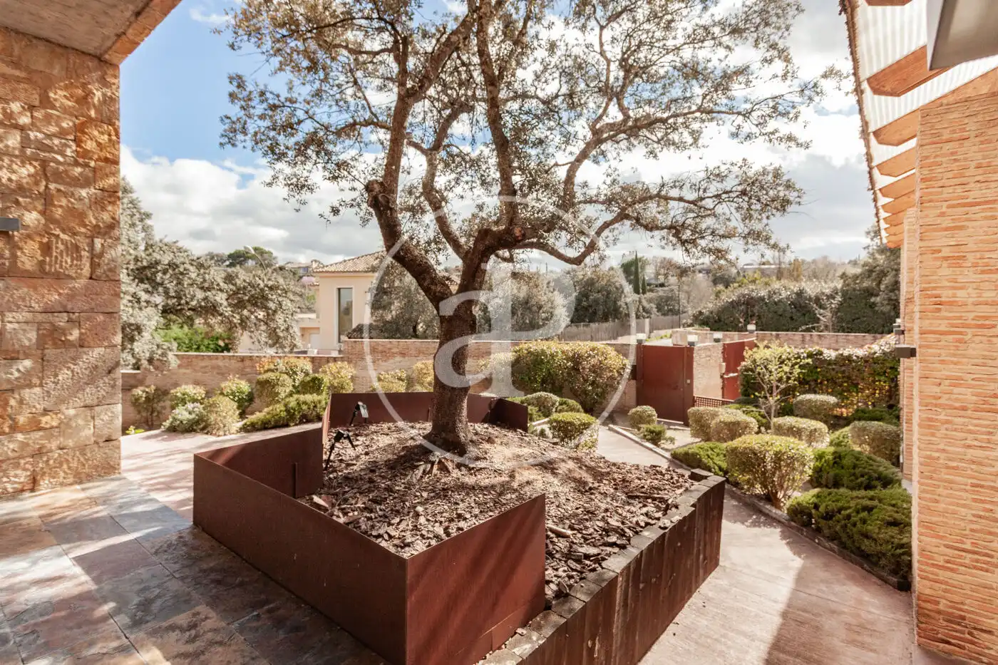 Jardí de Casa o xalet en venda en Ciudalcampo amb Aire condicionat, Calefacció i Jardí privat