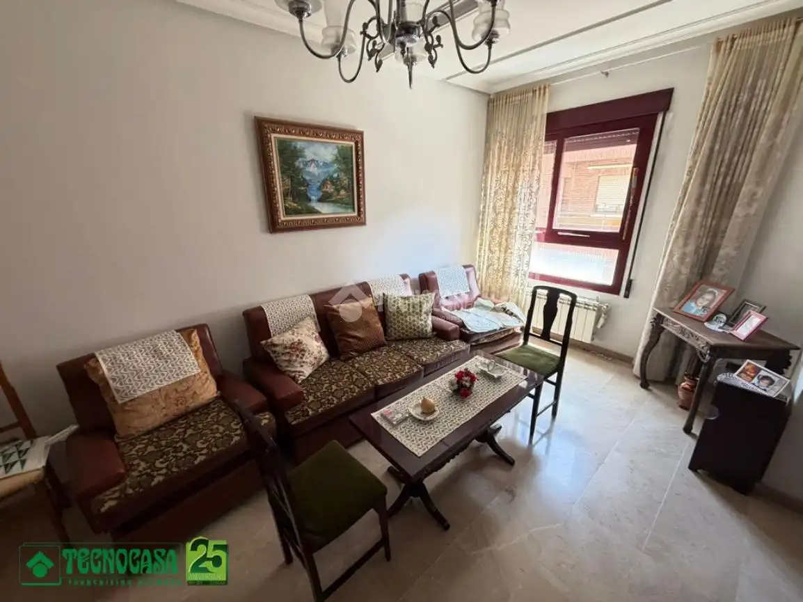 Sala de estar de Piso en venta en Ciudad Real con Calefacción y Trastero