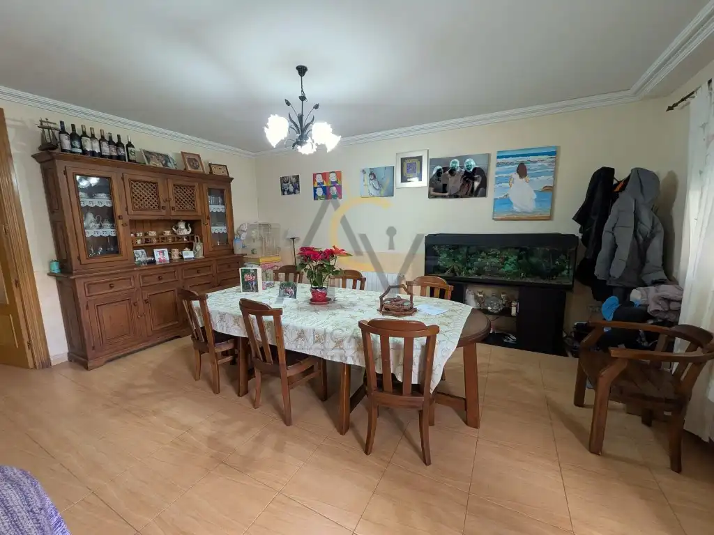Casa amb jardí en venda a Avenida Castilla De, imagen 7