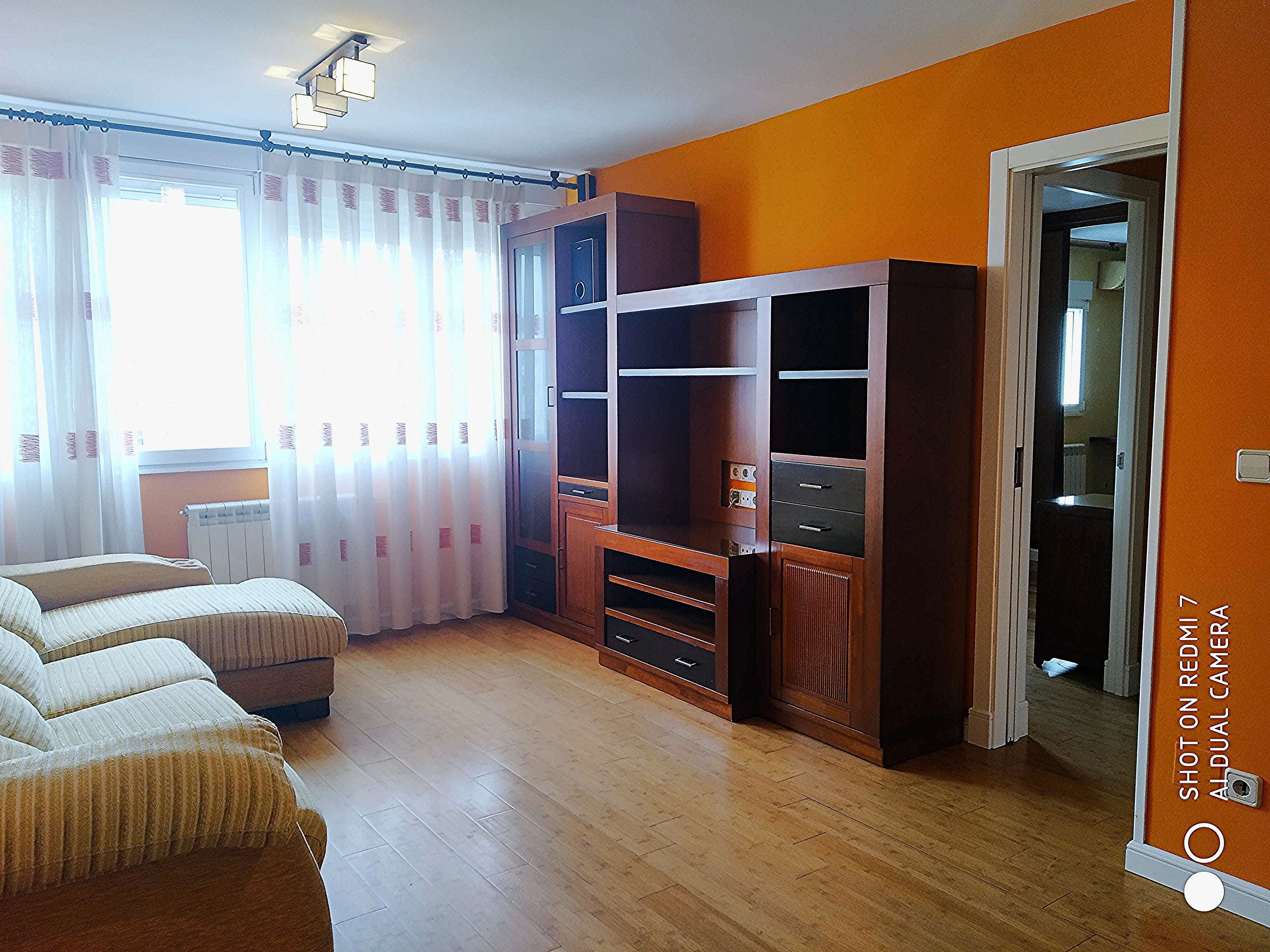 Sala d'estar de Pis de lloguer en  Madrid Capital amb Aire condicionat, Calefacció i Parquet