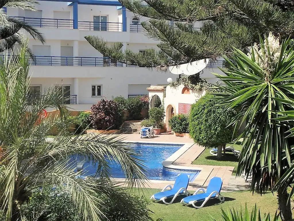 Swimming pool of Detached homes for sale in Estepona  with Air Conditioner, Heating and Terrace