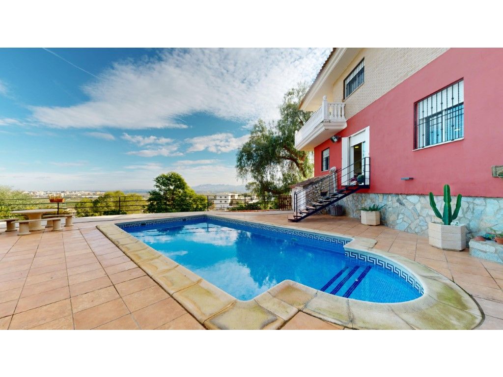 Swimming pool of House or chalet for sale in Alberic  with Air Conditioner, Heating and Private garden